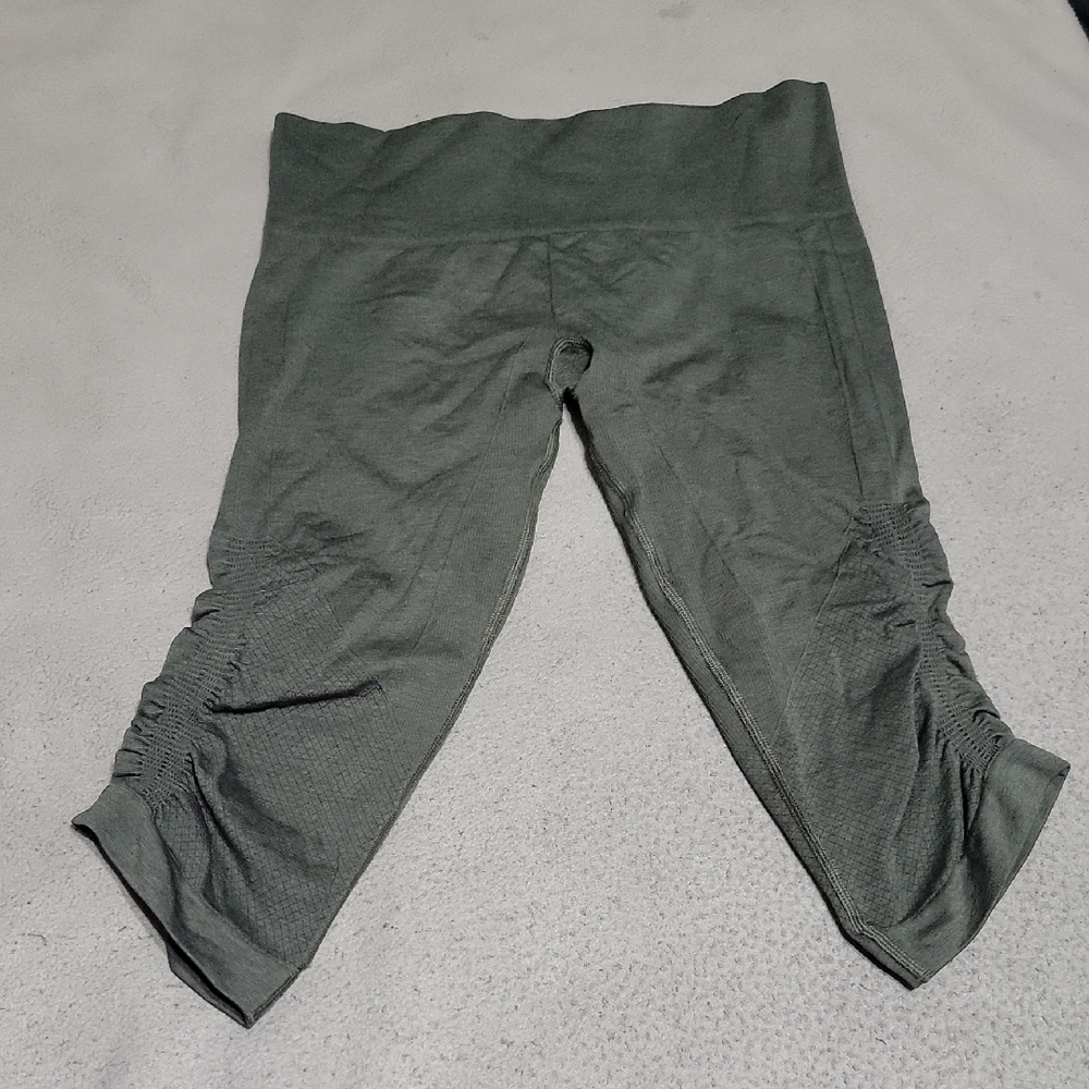 Lululemon Athletica Olive Green Leggings 19"